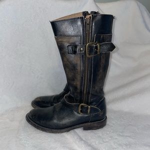 Cobblers Series GoGo Lug boot. Black distressed, No# 218158-1995. EUC